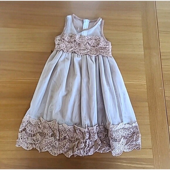 Girl's Dress - Picture 1 of 10